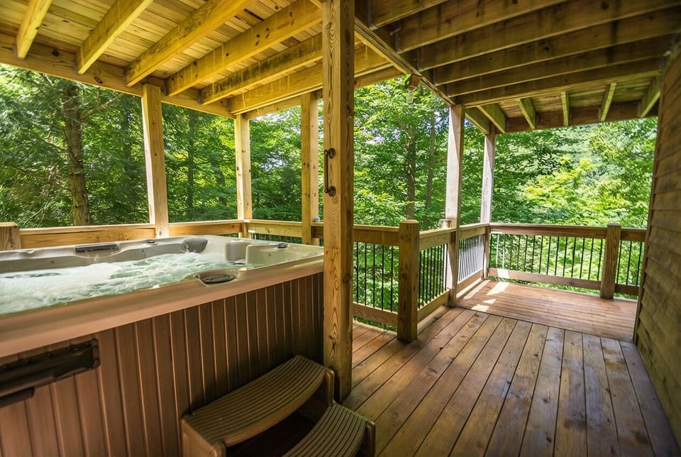 Lower Level Deck w. Private Hot Tub