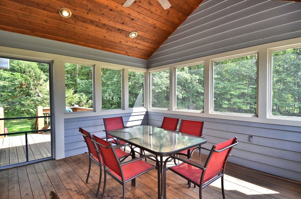 Screened Deck