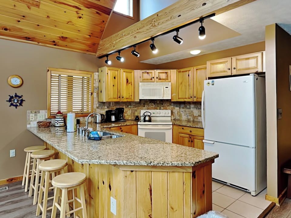 Full Kitchen