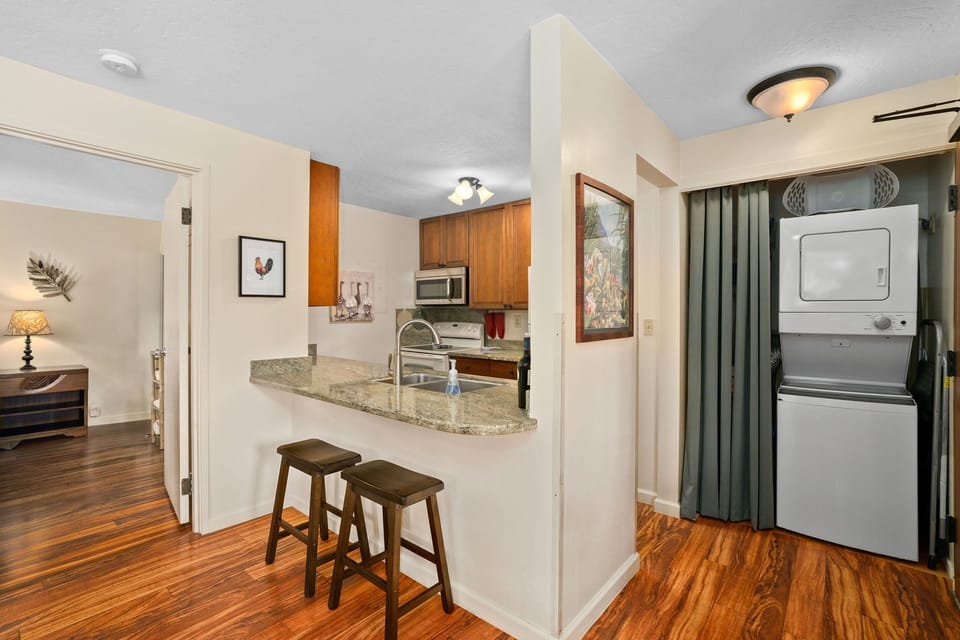 Kitchen with washer & dryer