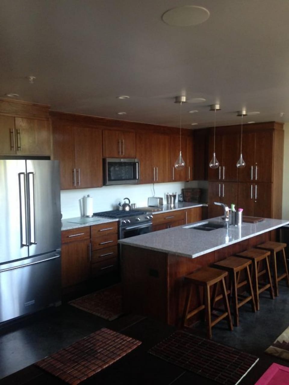 Kitchen island and breakfast bar