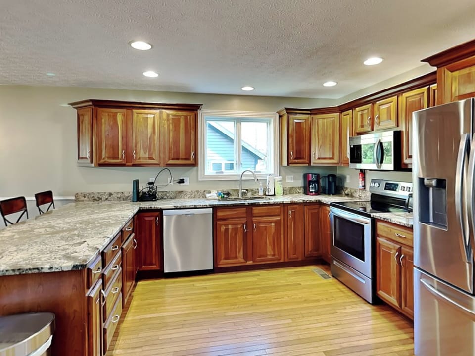 Full Kitchen
