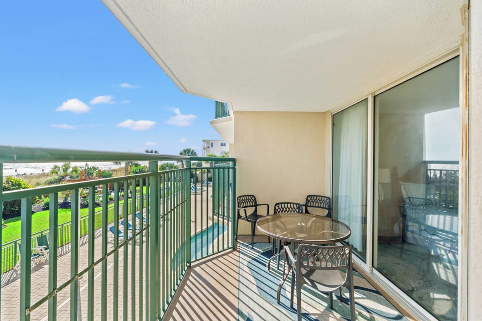 Private Oceanfront Balcony