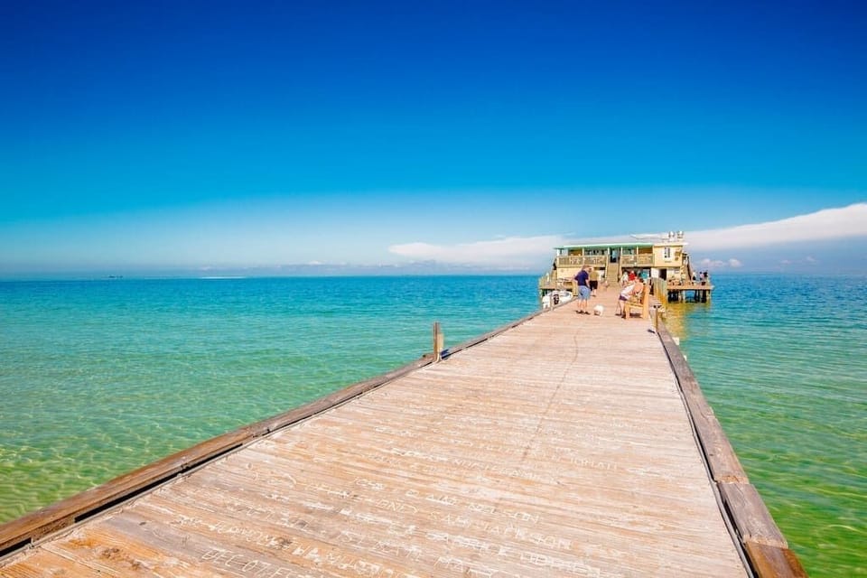 The Rod & Reel Pier