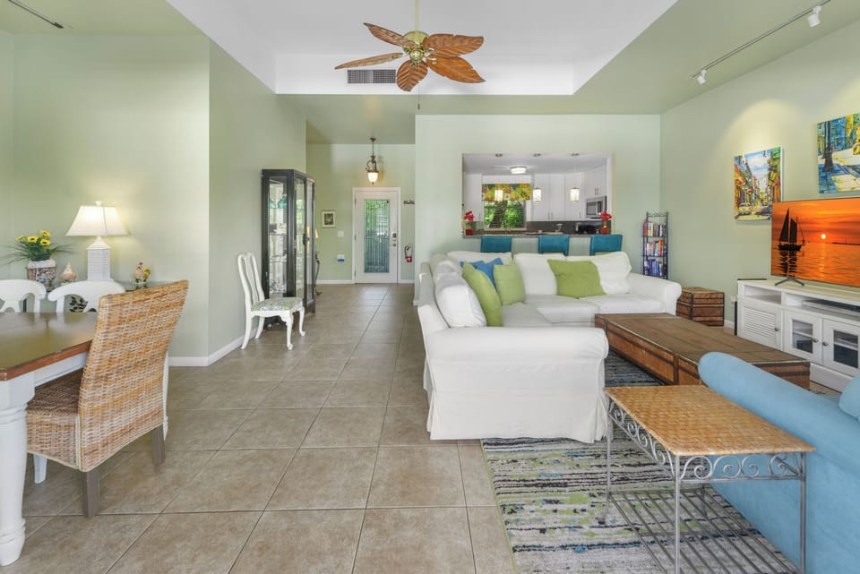 Duval Square Courtyard Living Area