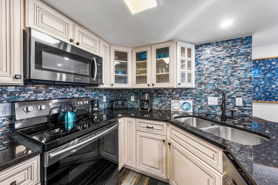 Fully Stocked Kitchen