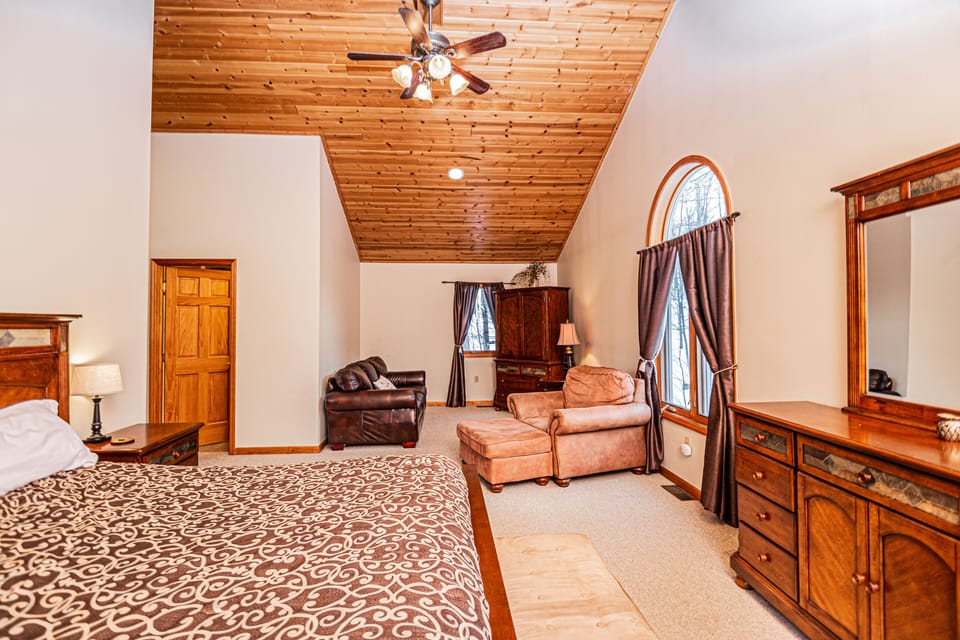 Upper Level Primary Bedroom