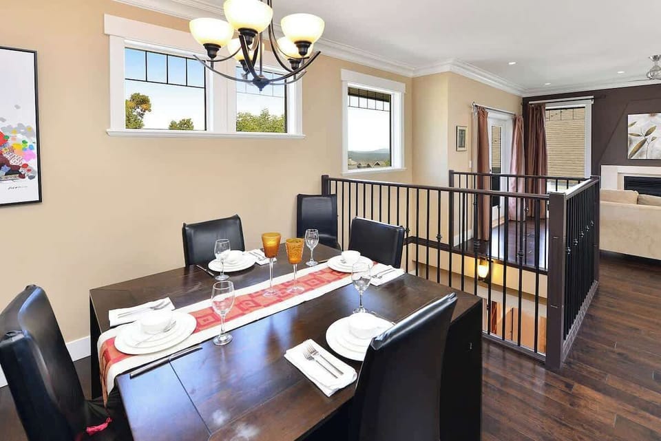 Formal dining area on Upper Main Level.
