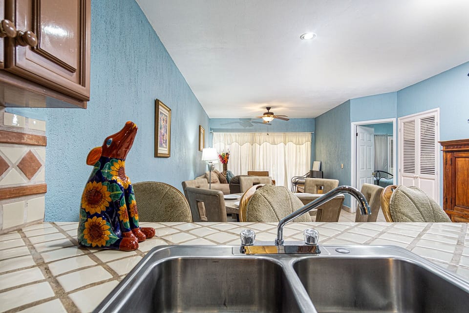 View from the kitchen to the layout