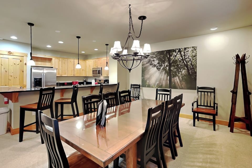 Dining & Kitchen