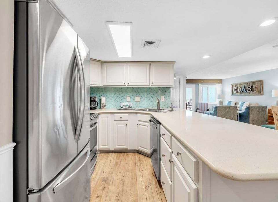 Kitchen entry