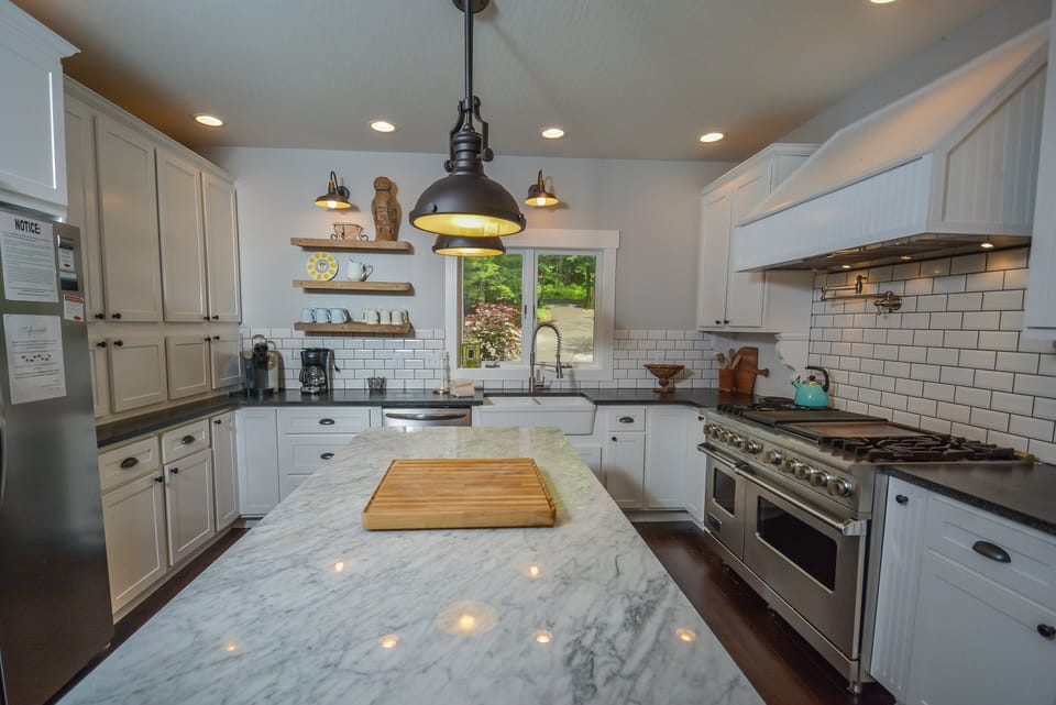 Full Kitchen
