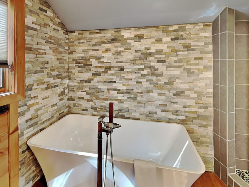 Primary Ensuite Bathroom