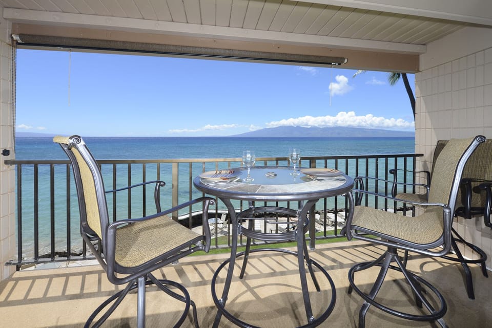 Direct ocean views!