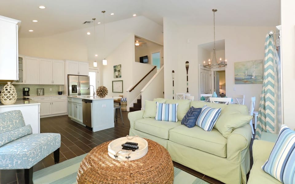 Living, kitchen dining area