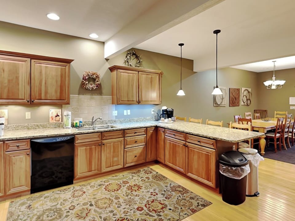 Full Kitchen