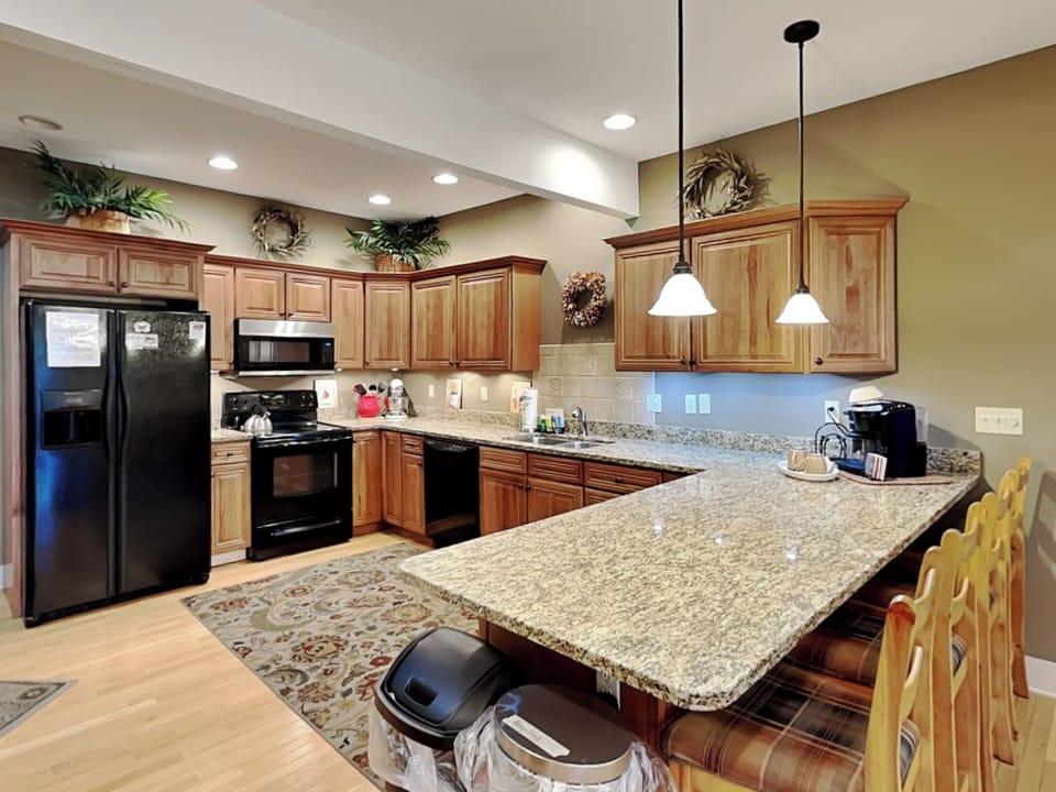 Full Kitchen