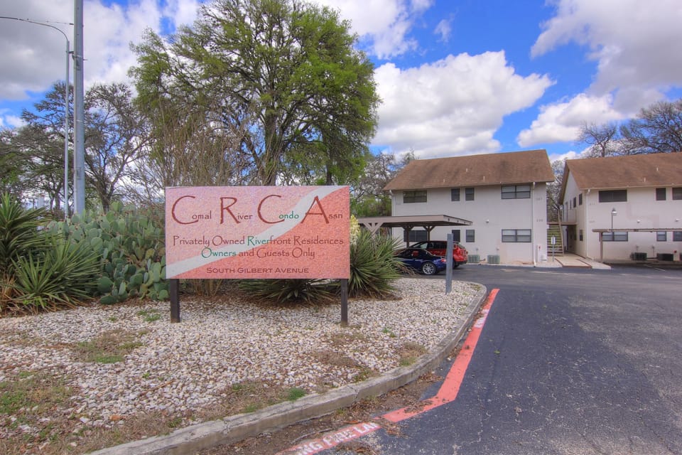 Comal Condo River Association.