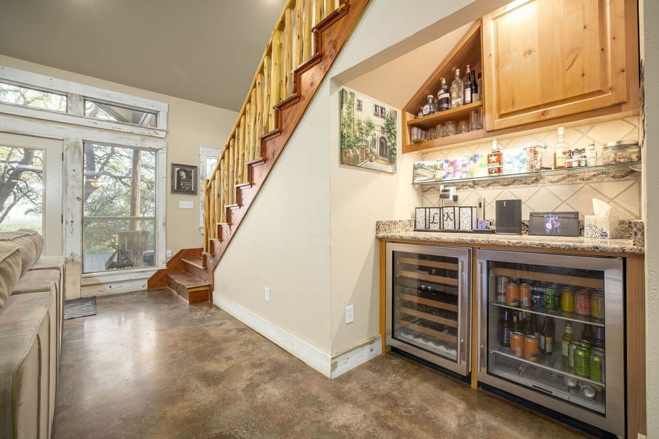 Mini bar + wine & beverage fridges