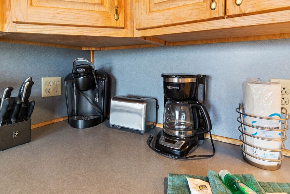 Drip coffee pot and Keurig