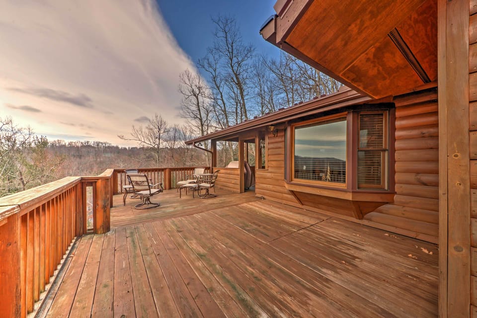 Private Deck | Outdoor Seating | Mountain Views