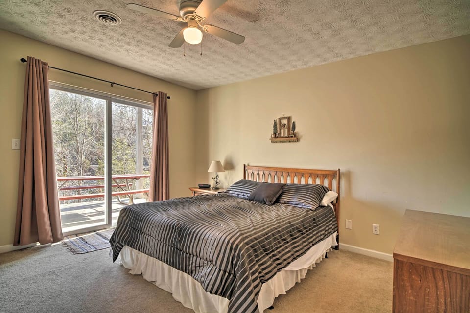 Bedroom 4 | Queen Bed | Ground Floor