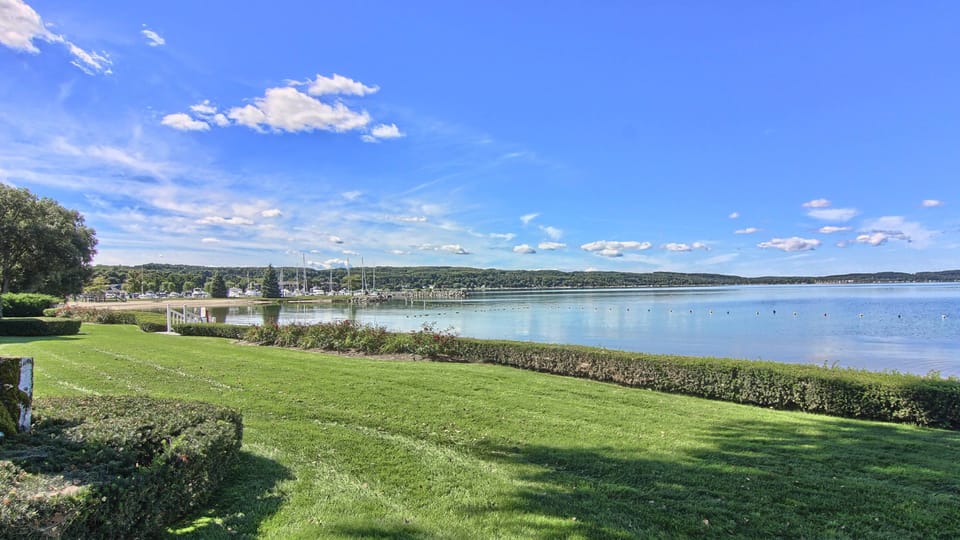 313 Water Street Inn Beach