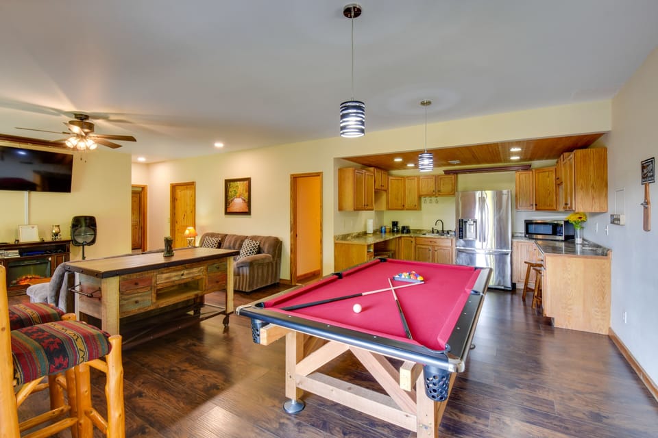 Additional Living Area | Basement | Pool Table