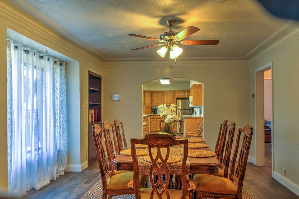 Dining Room | Dishware/Flatware
