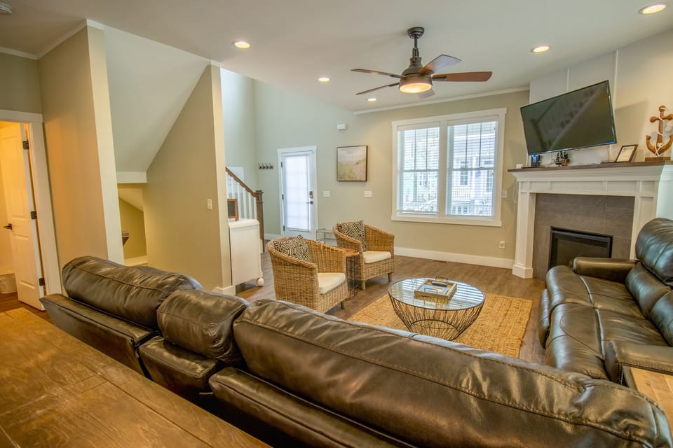 Main Level | Living Room