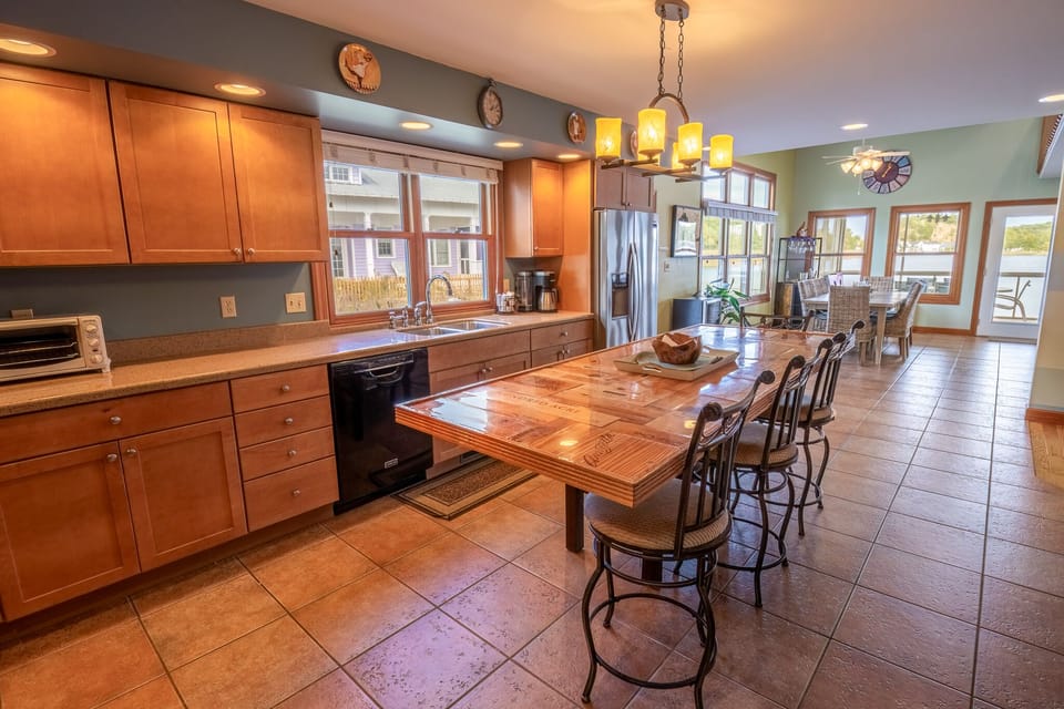 Main Level | Kitchen