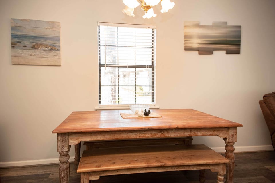 Dining Area | Dishware & Flatware