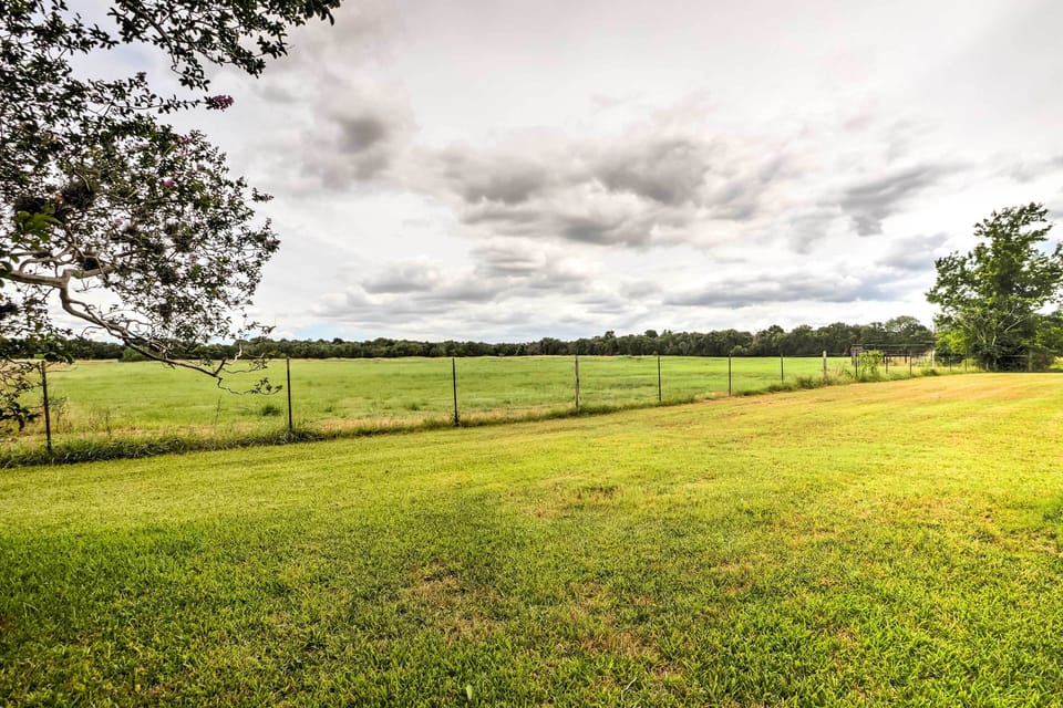 Outdoor Space | 60-Acre Farm