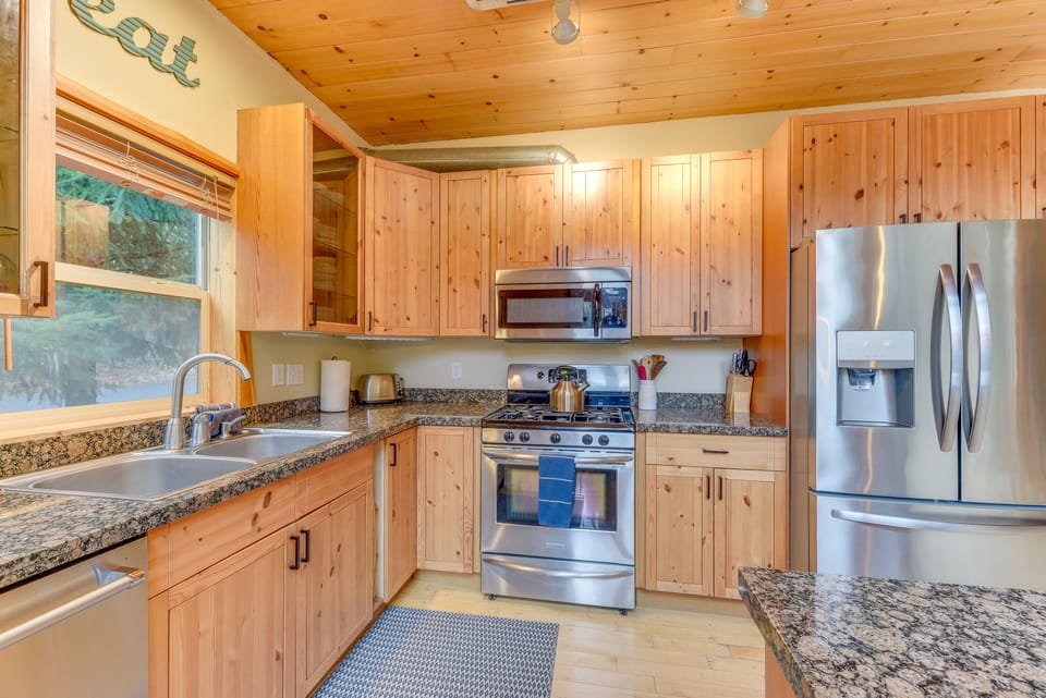 Kitchen | Cooking Basics | Island Seating | Drip Coffee Maker