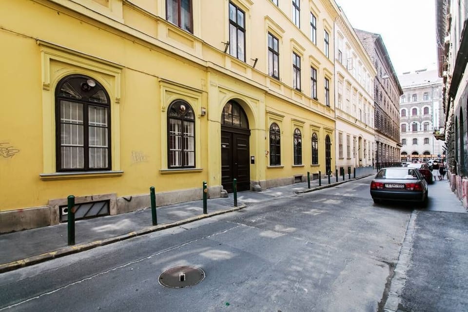 Entrance - Exterior building