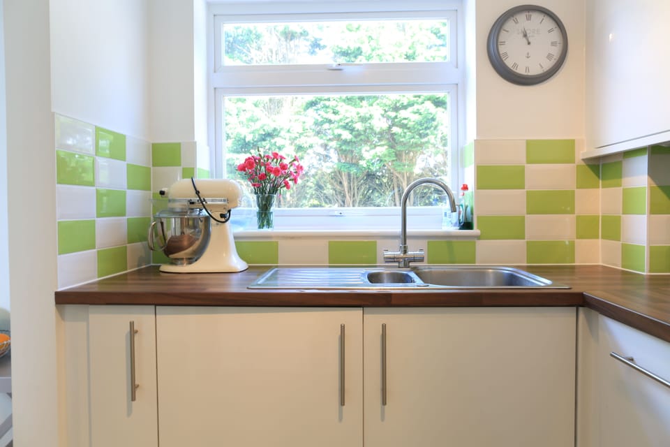 Kitchen with all mod cons inc Kitchenaid food mixer