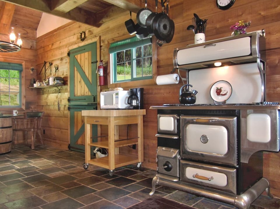 Retro Kitchen fully furnised ...