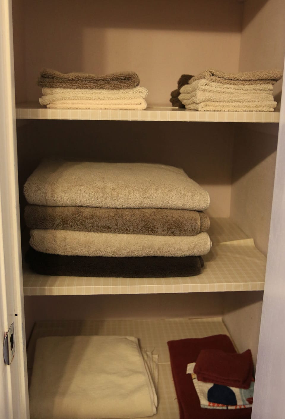 Upstairs bathroom - linen closet 