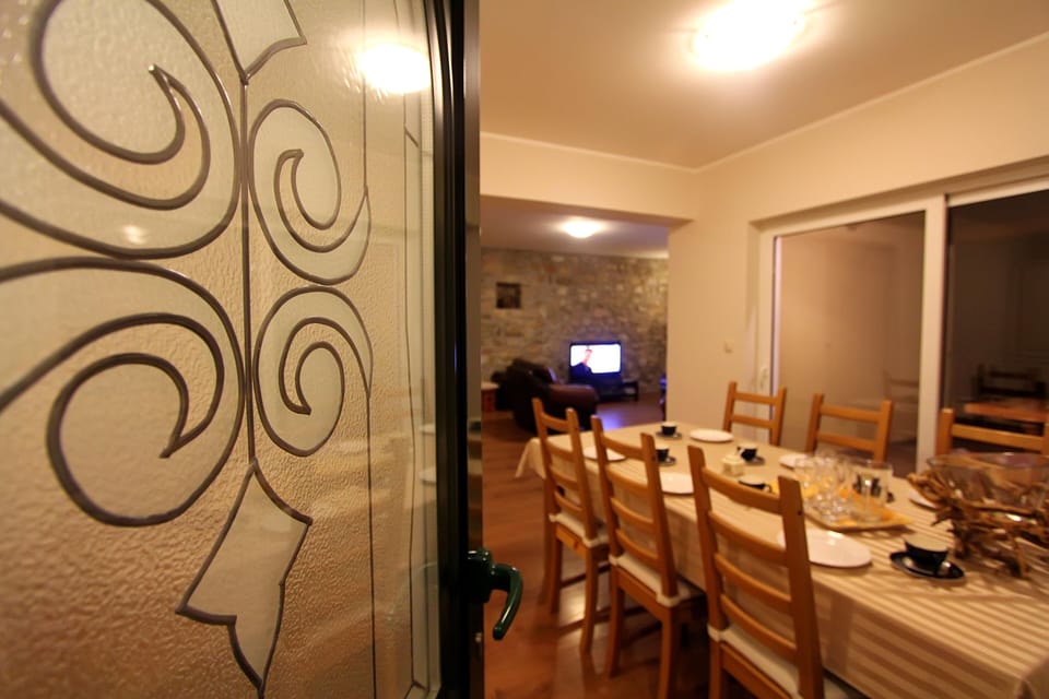 Kitchen entrance