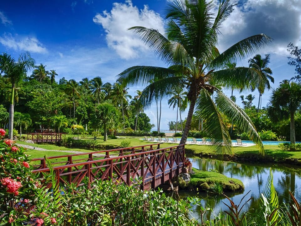 View of the residence beautiful tropical garden - 