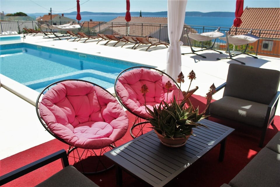 swimming pool - patio - terrace - jacuzzi
