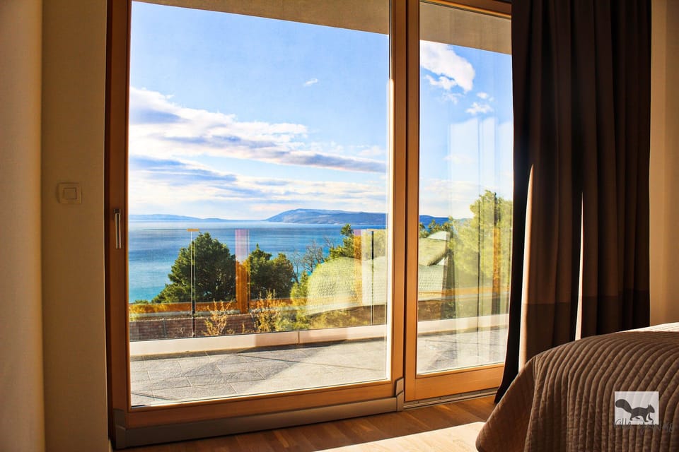 Each bedroom, even each space has top panoramic  sea view for enjoying holidays.