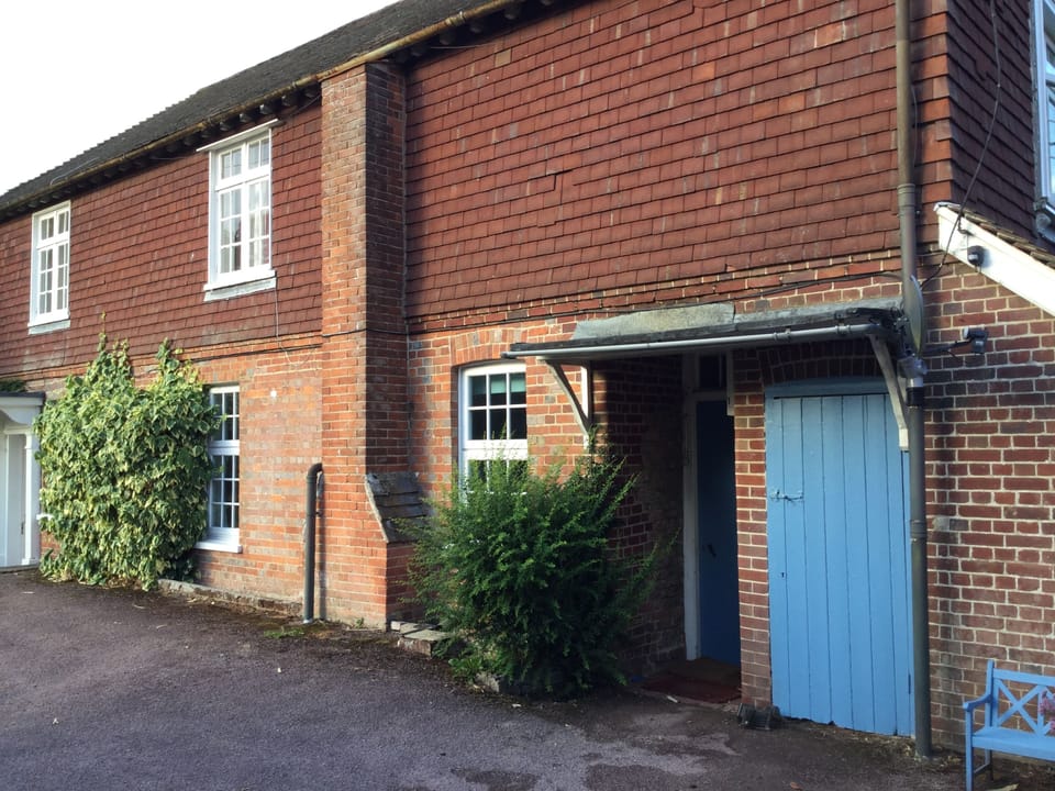 Beautiful historic cottage with own tennis court