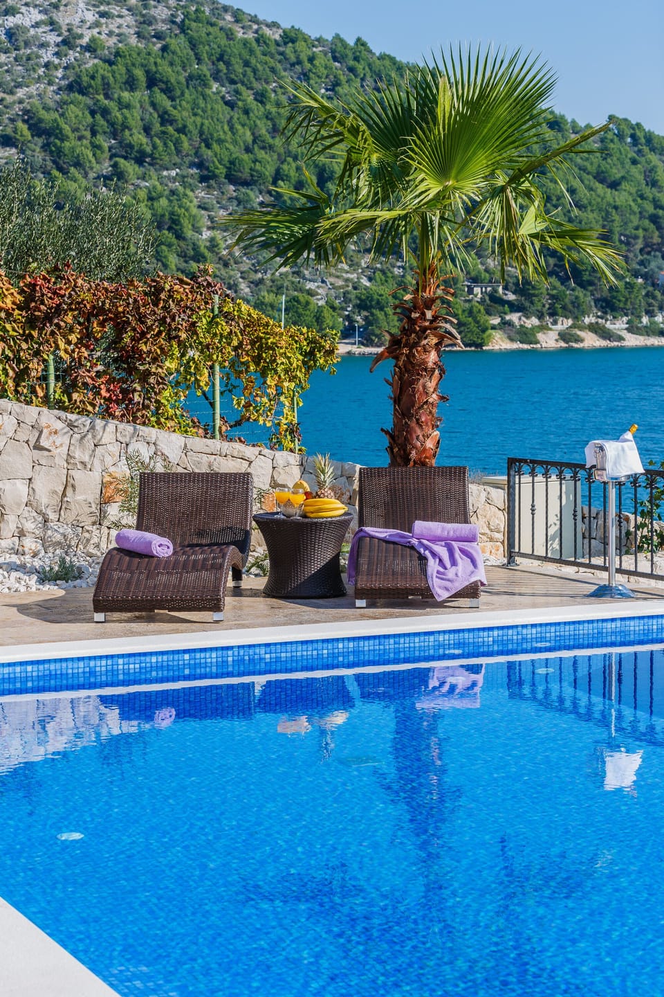 Infinity pool in front of the villa