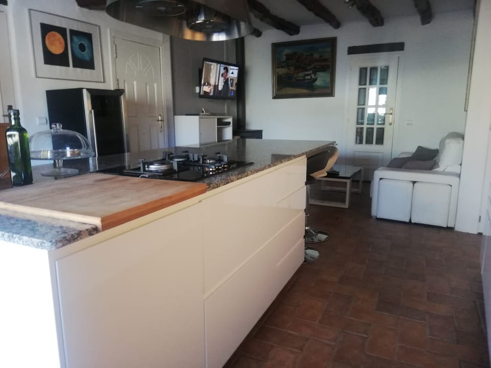 El-Figueral's Farm kitchen lounge area