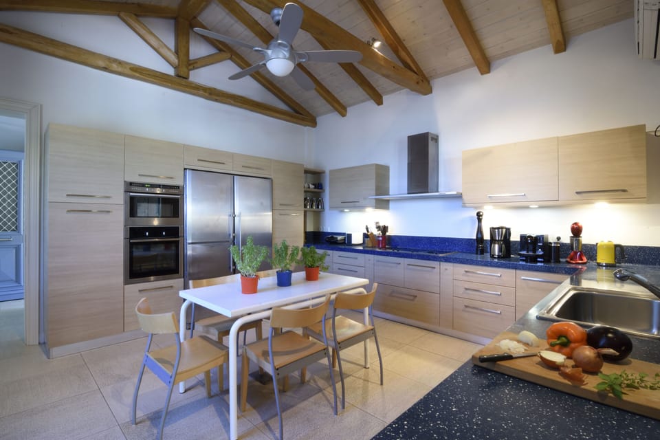 Fully equipped kitchen (Nespresso, Liebherr, Miele)