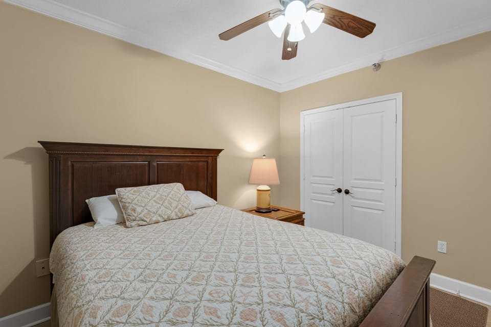 Guest bedroom cozy bed!