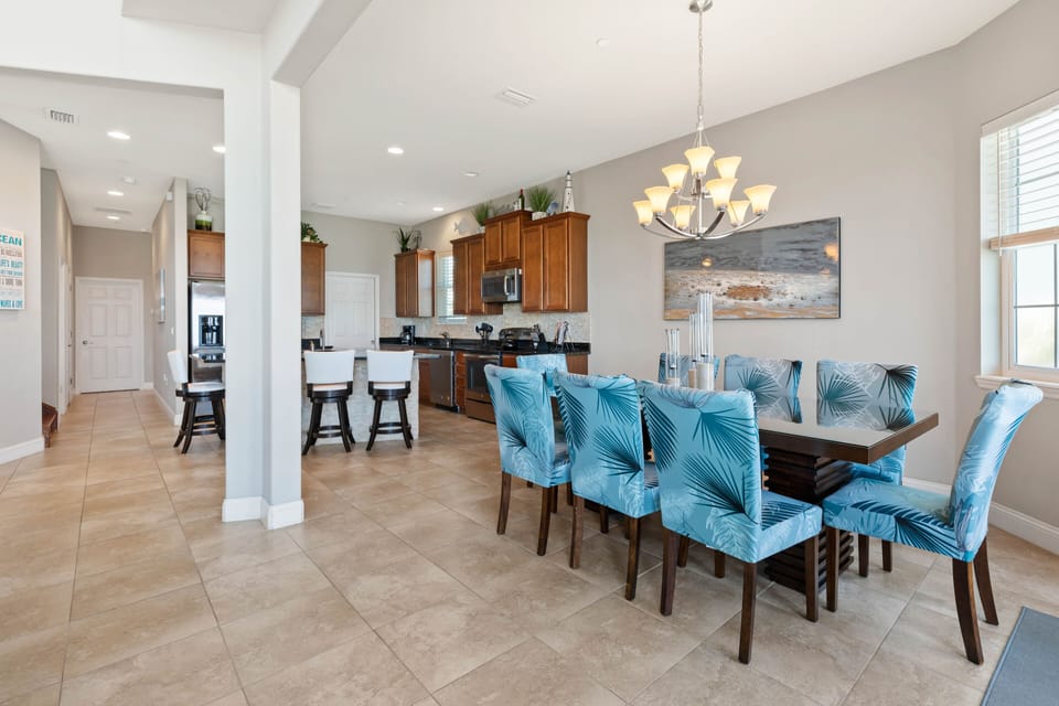 PLENTY OF SEATING FOR FAMILY AND FRIENDS!