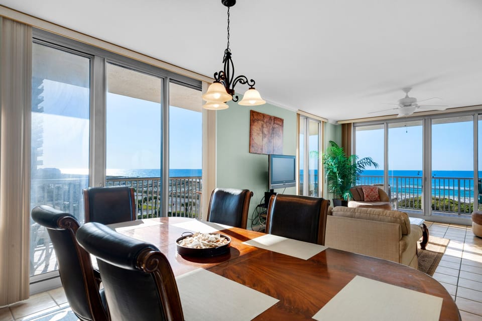 Enjoy the view while enjoying a meal