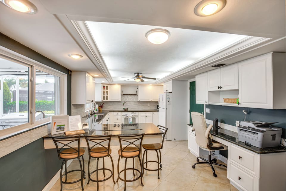 Kitchen | Laptop-Friendly Workspace | Keurig & Drip Coffee Makers | Dishwasher
